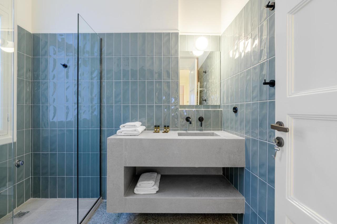 Your 4 Bdrm Dream House Acropolis View & Jacuzzi Афины Экстерьер фото