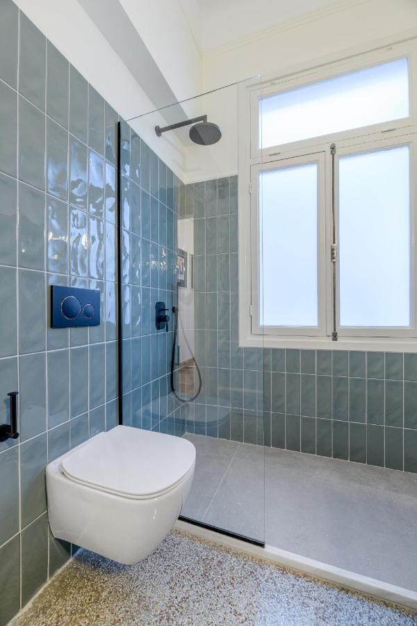 Your 4 Bdrm Dream House Acropolis View & Jacuzzi Афины Экстерьер фото